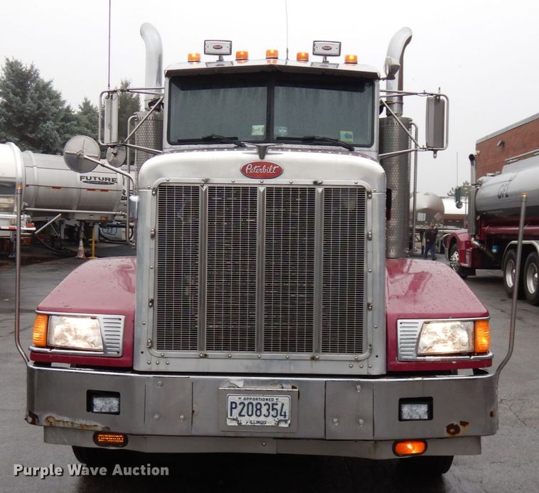 image for item HD9114 1992 Peterbilt 377  fuel truck