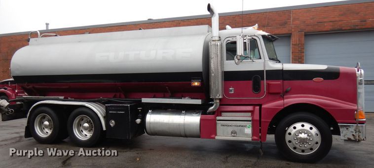 image for item HD9114 1992 Peterbilt 377  fuel truck