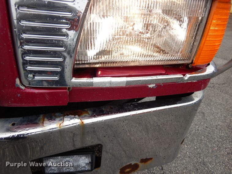 image for item HD9114 1992 Peterbilt 377  fuel truck