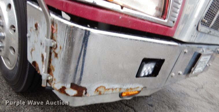 image for item HD9114 1992 Peterbilt 377  fuel truck