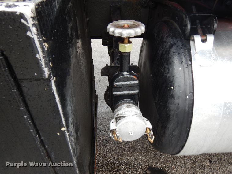 image for item HD9114 1992 Peterbilt 377  fuel truck