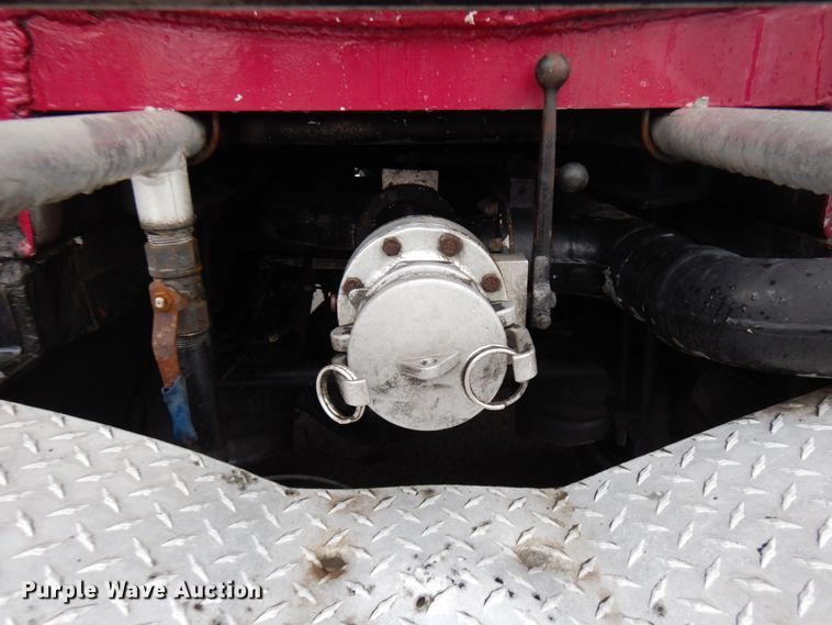 image for item HD9114 1992 Peterbilt 377  fuel truck