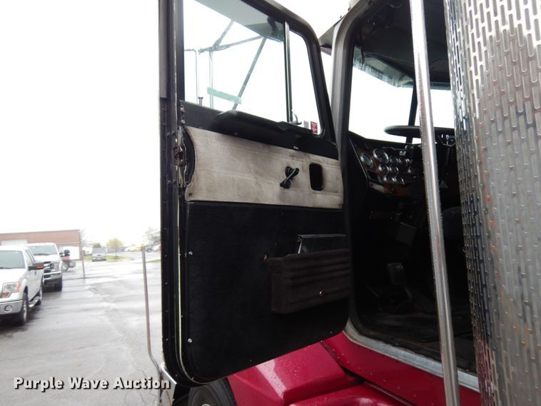 image for item HD9114 1992 Peterbilt 377  fuel truck