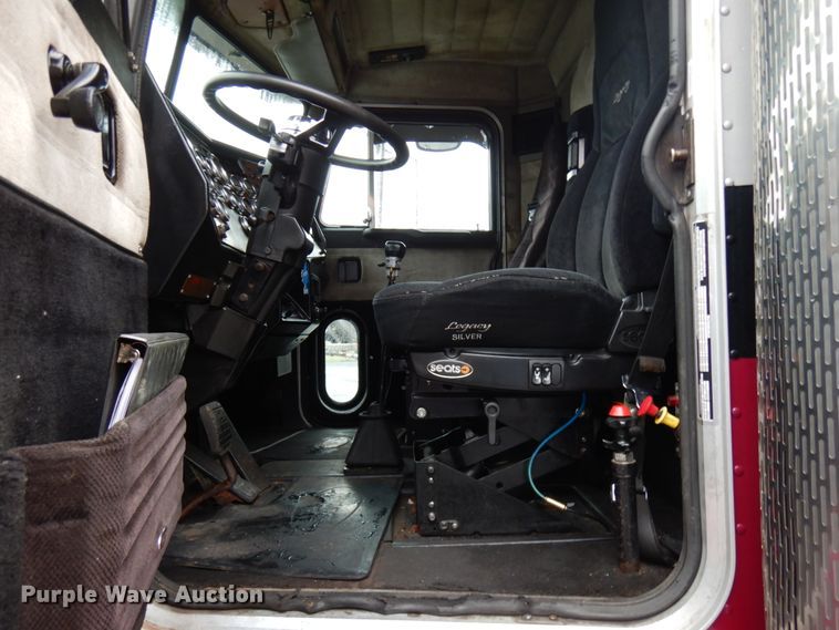 image for item HD9114 1992 Peterbilt 377  fuel truck