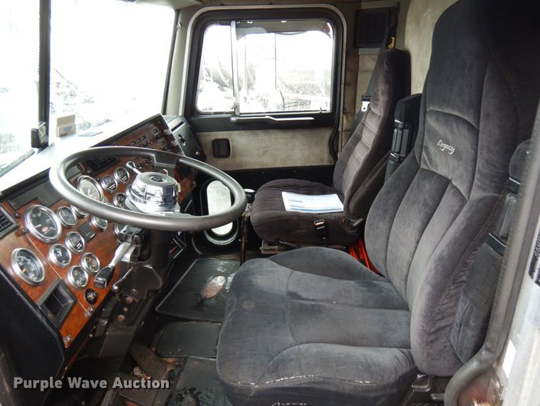 image for item HD9114 1992 Peterbilt 377  fuel truck