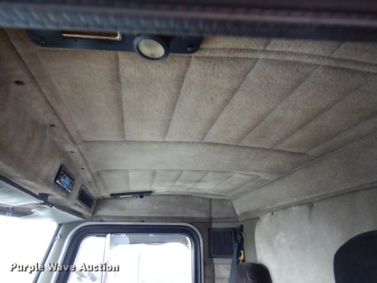 image for item HD9114 1992 Peterbilt 377  fuel truck