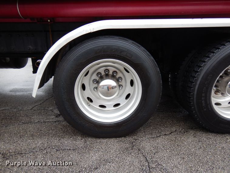 image for item HD9114 1992 Peterbilt 377  fuel truck