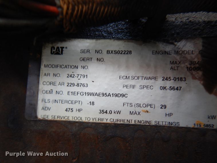 image for item HD9116 2004 Peterbilt 379  semi truck