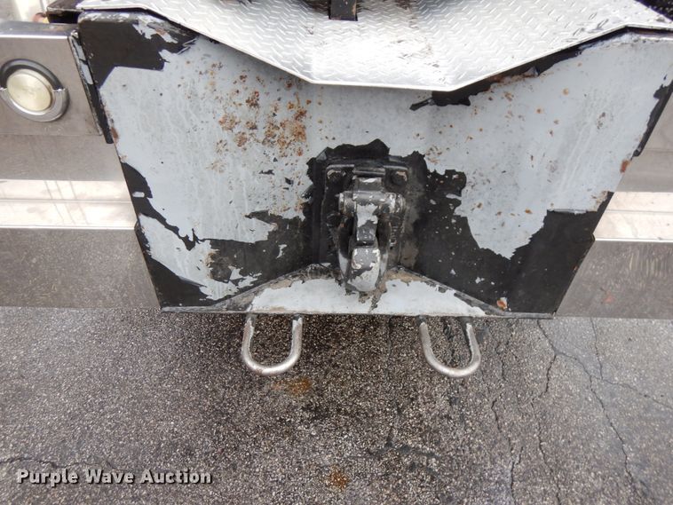 image for item HD9117 1999 Peterbilt 379  fuel truck