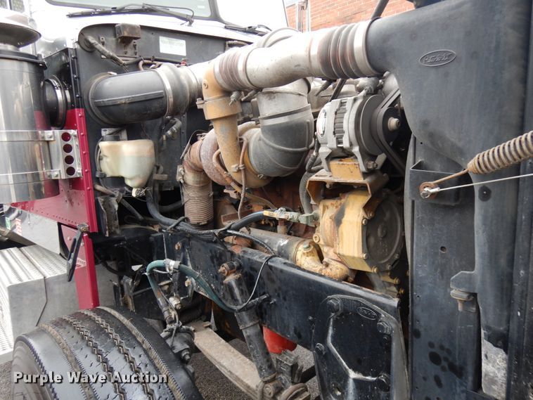 image for item HD9117 1999 Peterbilt 379  fuel truck