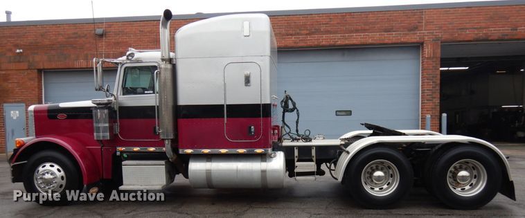 image for item HD9118 2007 Peterbilt 379  semi truck