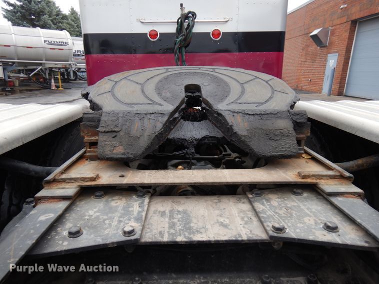 image for item HD9118 2007 Peterbilt 379  semi truck