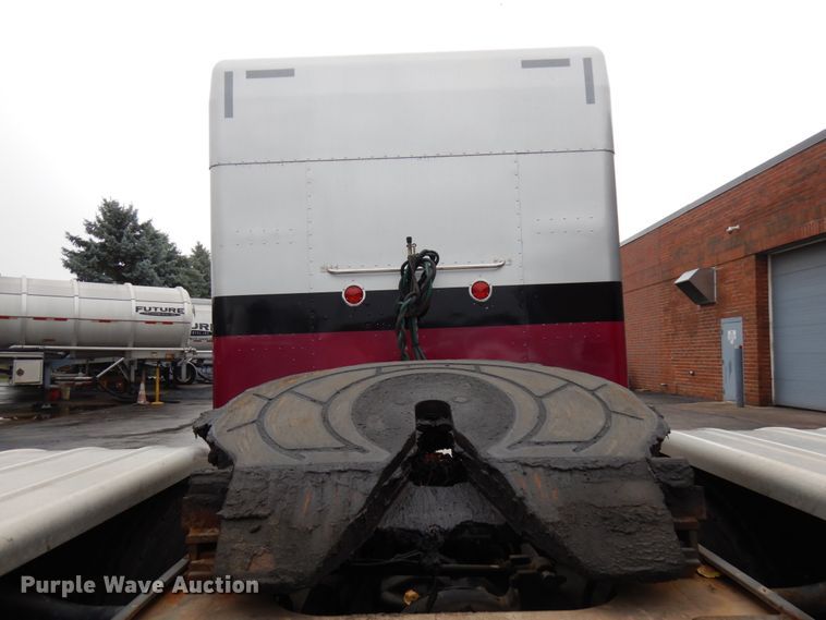 image for item HD9118 2007 Peterbilt 379  semi truck