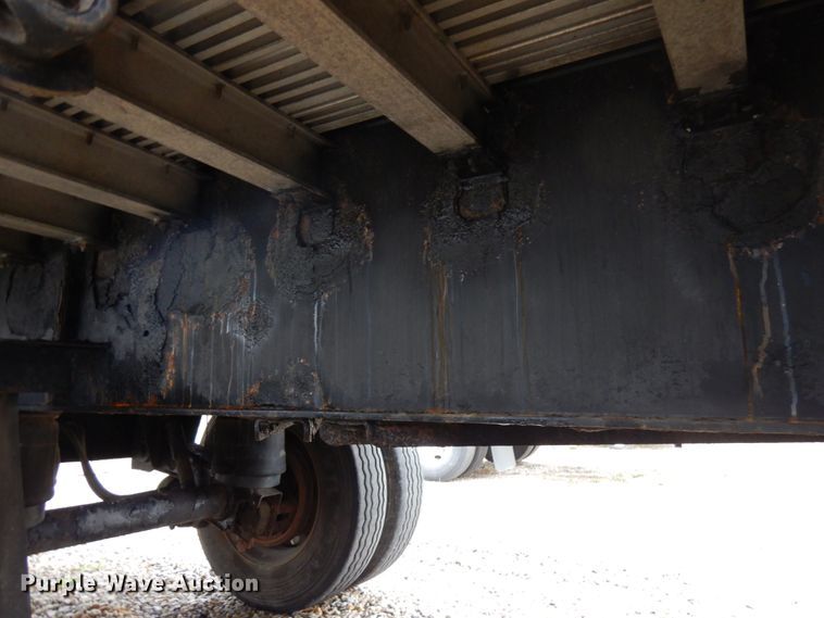 image for item HD9119 2005 Fontaine flatbed trailer