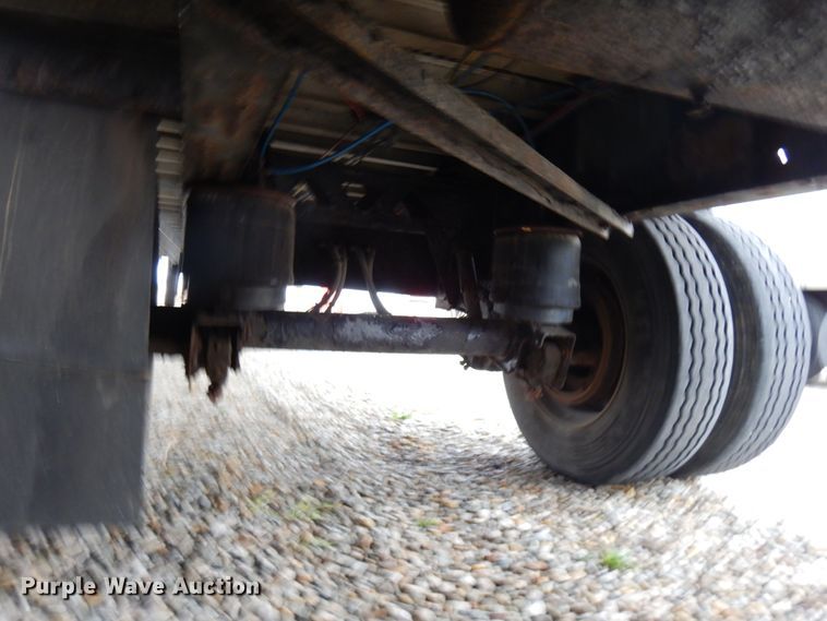 image for item HD9119 2005 Fontaine flatbed trailer