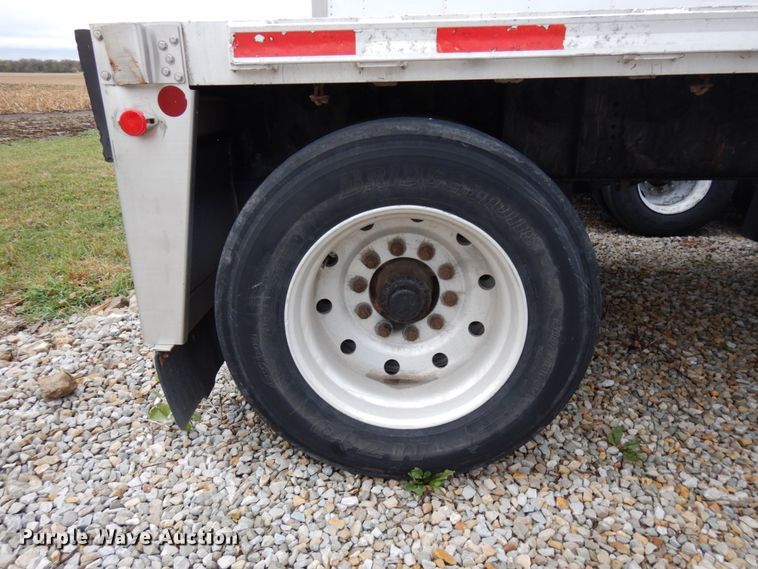 image for item HD9119 2005 Fontaine flatbed trailer