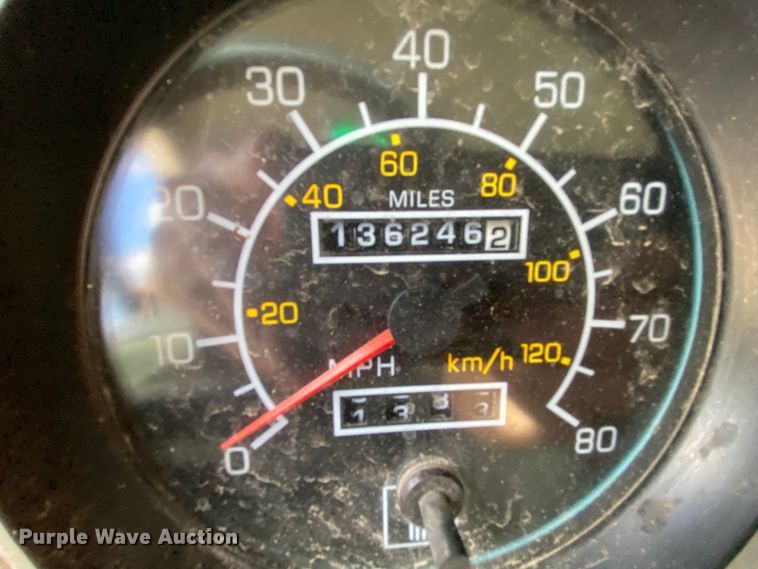 image for item HE9864 2009 Kenworth T370  truck cab and chassis