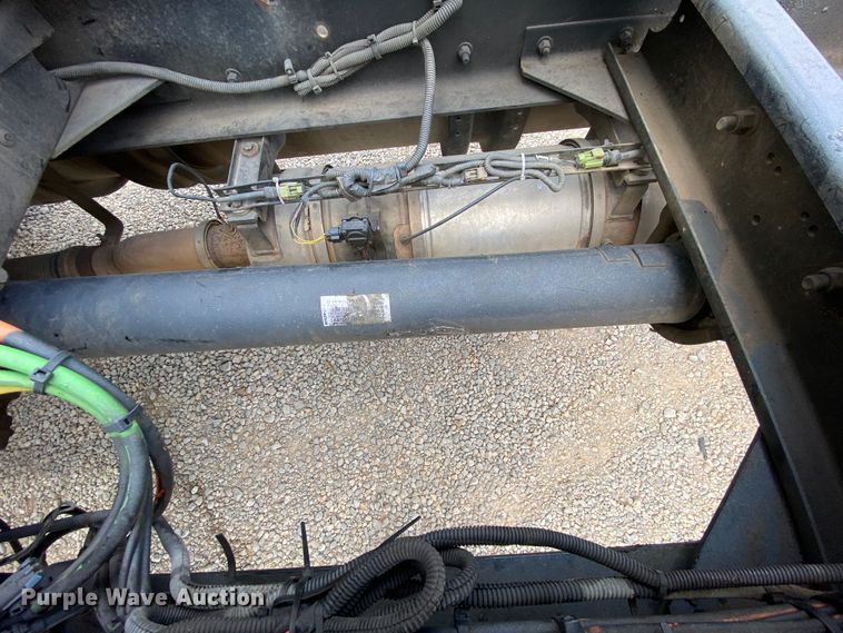 image for item HE9864 2009 Kenworth T370  truck cab and chassis