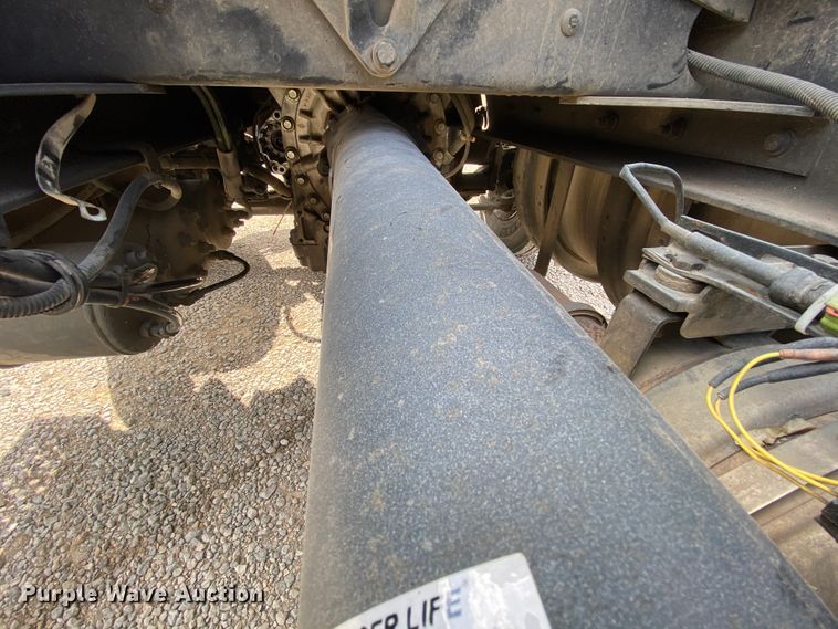 image for item HE9864 2009 Kenworth T370  truck cab and chassis