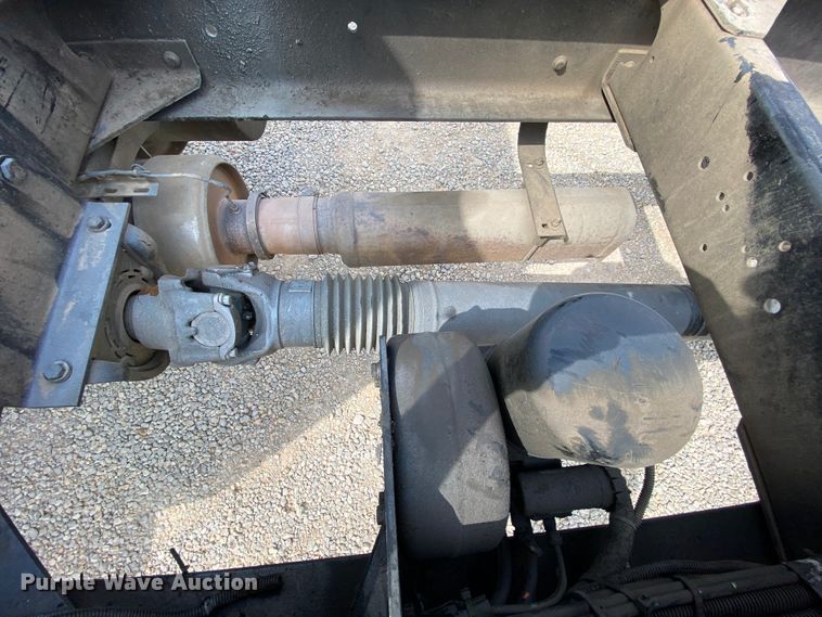 image for item HE9864 2009 Kenworth T370  truck cab and chassis