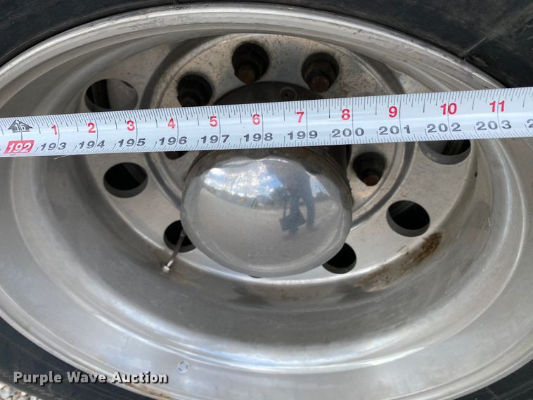 image for item HE9864 2009 Kenworth T370  truck cab and chassis