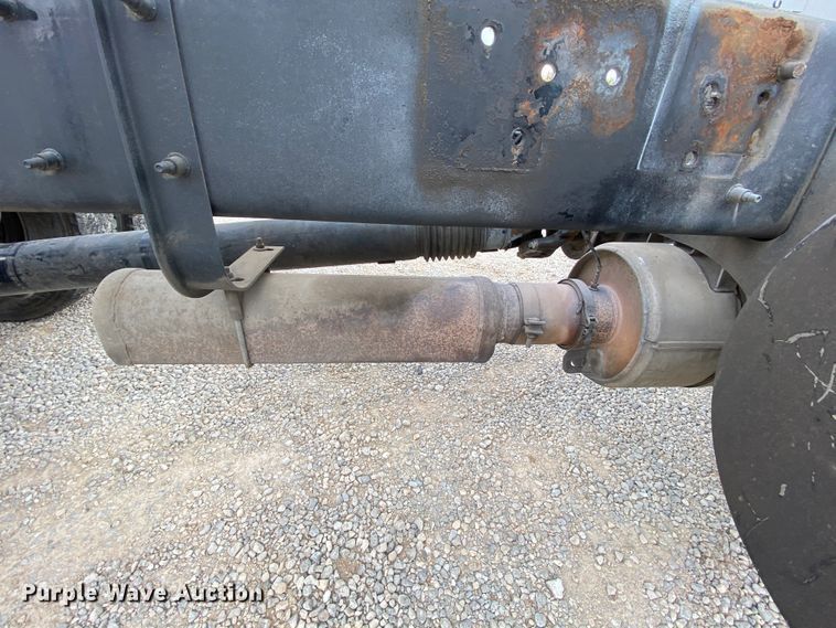 image for item HE9864 2009 Kenworth T370  truck cab and chassis