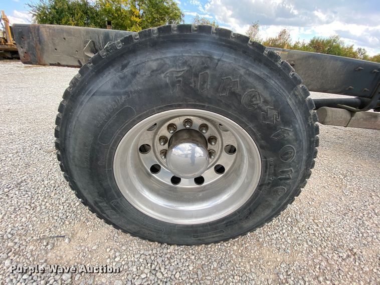 image for item HE9864 2009 Kenworth T370  truck cab and chassis