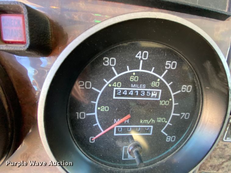 image for item HE9871 2008 Kenworth T270  service truck with crane