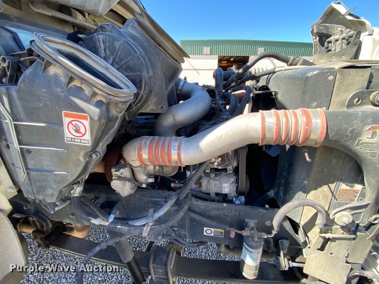 image for item HE9871 2008 Kenworth T270  service truck with crane