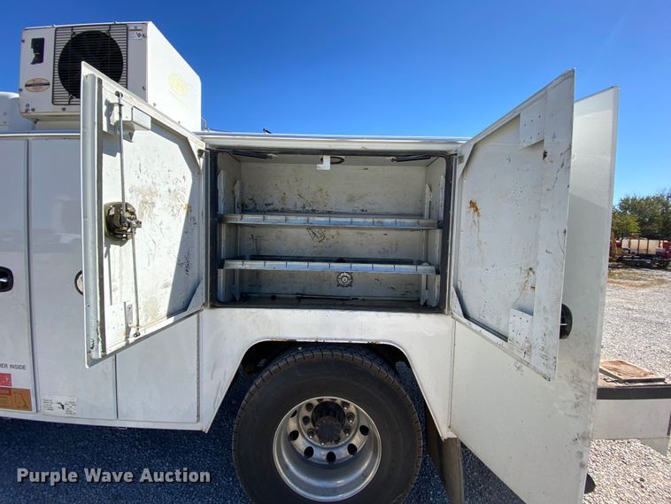 image for item HE9871 2008 Kenworth T270  service truck with crane