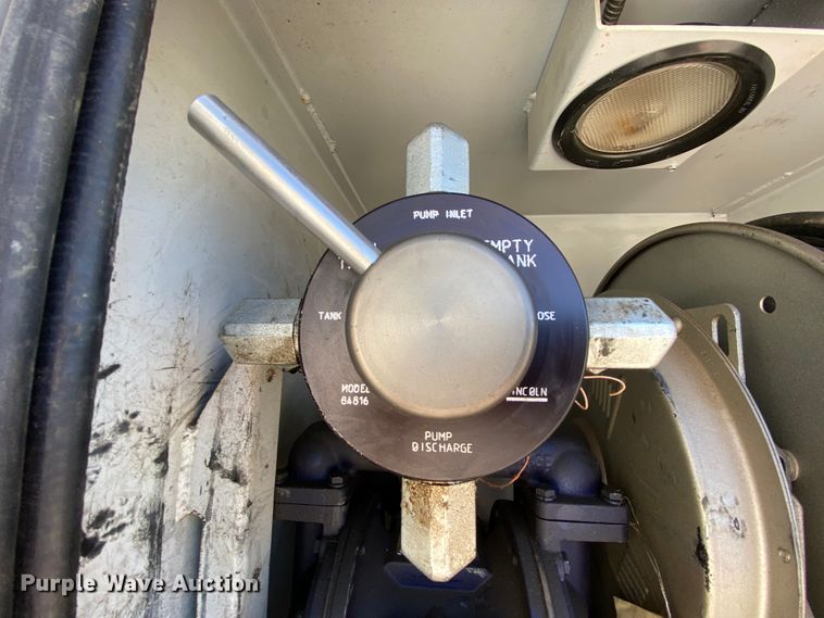 image for item HE9871 2008 Kenworth T270  service truck with crane