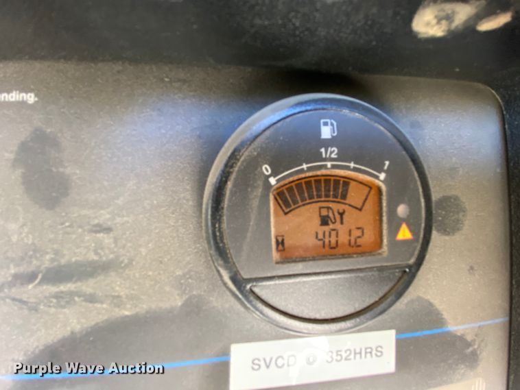 image for item HE9871 2008 Kenworth T270  service truck with crane