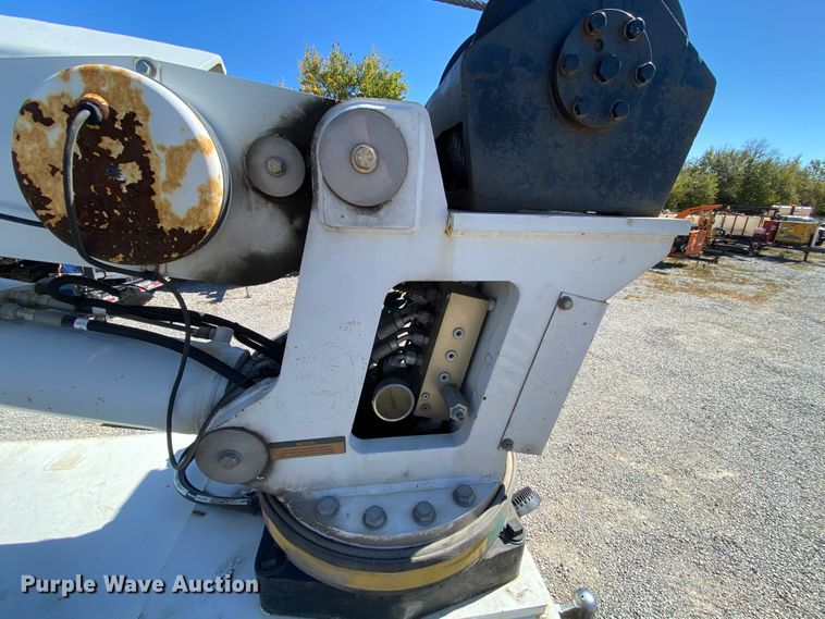 image for item HE9871 2008 Kenworth T270  service truck with crane