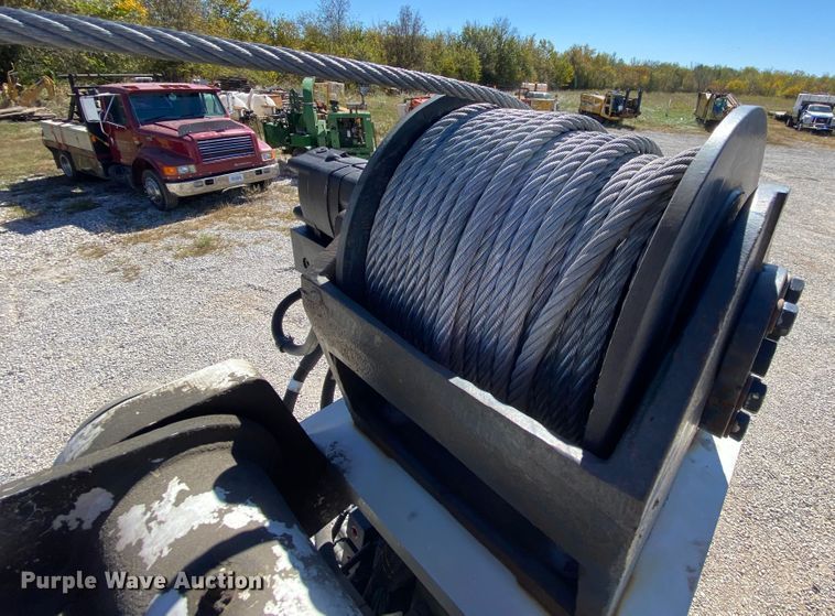 image for item HE9871 2008 Kenworth T270  service truck with crane