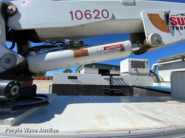 image for item HE9871 2008 Kenworth T270  service truck with crane