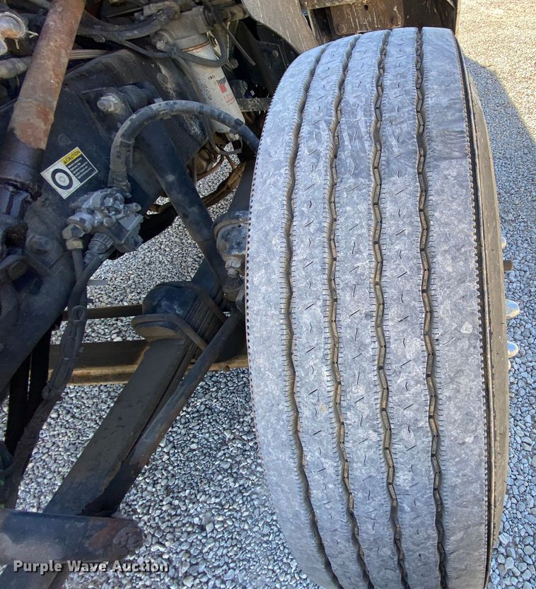 image for item HE9871 2008 Kenworth T270  service truck with crane