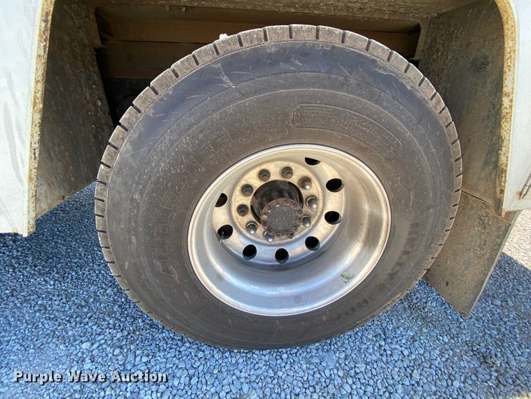 image for item HE9871 2008 Kenworth T270  service truck with crane