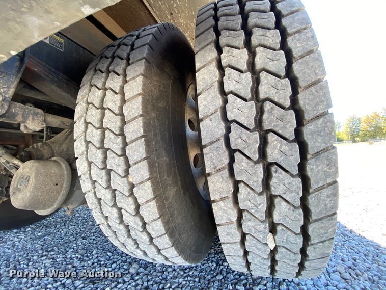 image for item HE9871 2008 Kenworth T270  service truck with crane