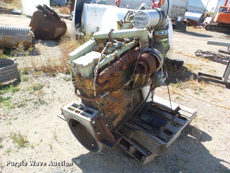image for item HF9669 Cummins 855 six cylinder diesel engine