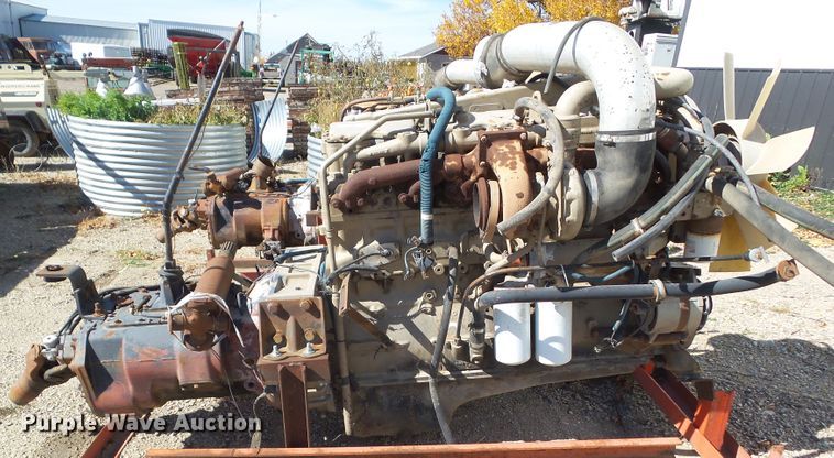 image for item HF9670 Cummins NTC-300 six cylinder diesel engine