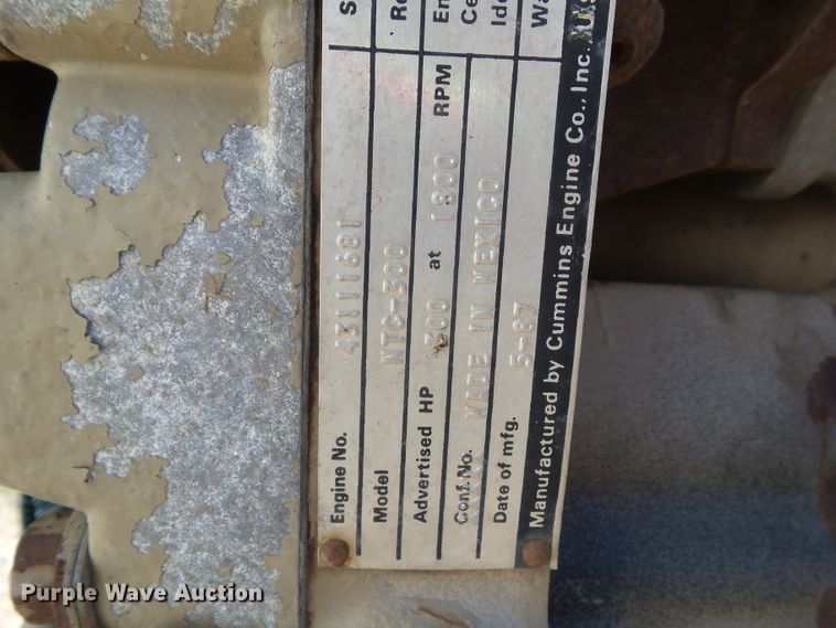 image for item HF9670 Cummins NTC-300 six cylinder diesel engine