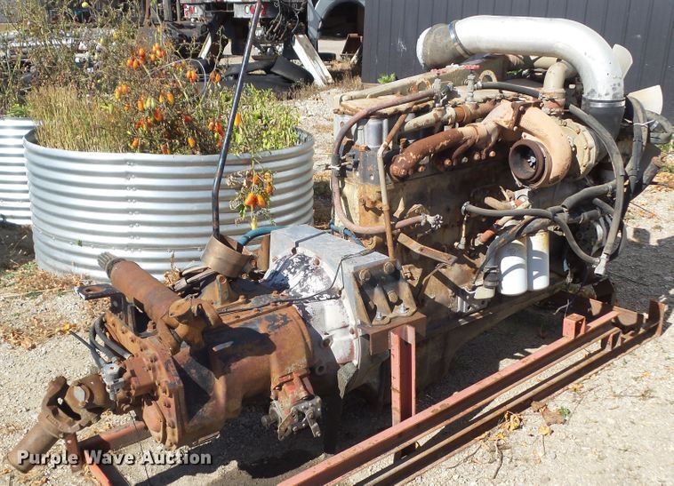 image for item HF9671 Cummins NTC-350 six cylinder diesel engine