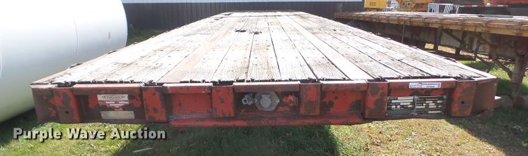 image for item HF9696 1985 Trailmobile F71T-6CAJ flatbed trailer
