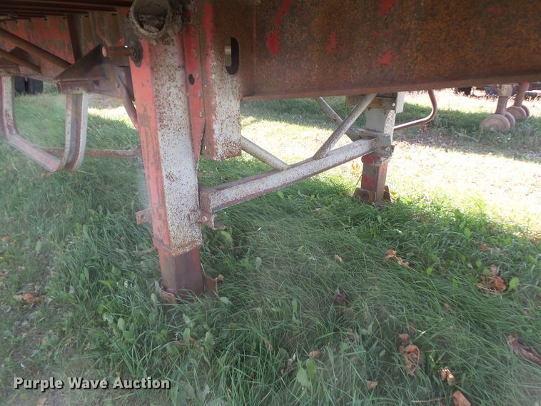 image for item HF9696 1985 Trailmobile F71T-6CAJ flatbed trailer