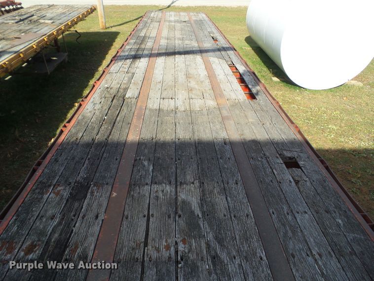 image for item HF9696 1985 Trailmobile F71T-6CAJ flatbed trailer