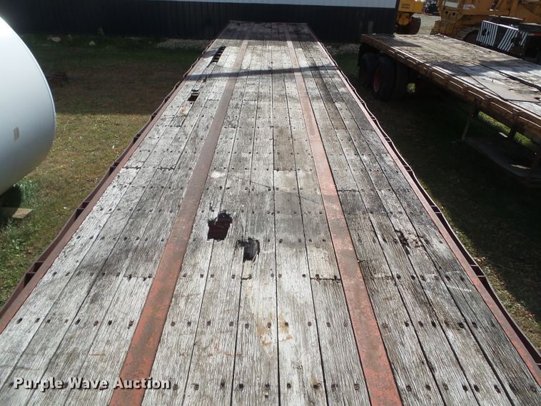 image for item HF9696 1985 Trailmobile F71T-6CAJ flatbed trailer