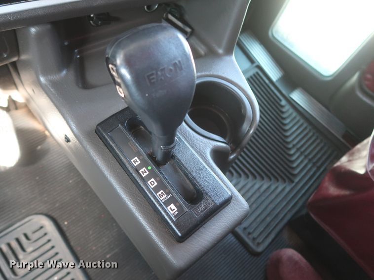 image for item HJ9472 2012 Kenworth T660  semi truck