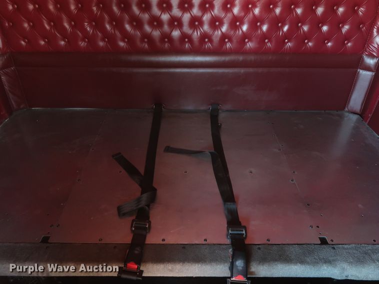 image for item HJ9472 2012 Kenworth T660  semi truck