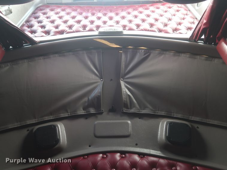 image for item HJ9472 2012 Kenworth T660  semi truck