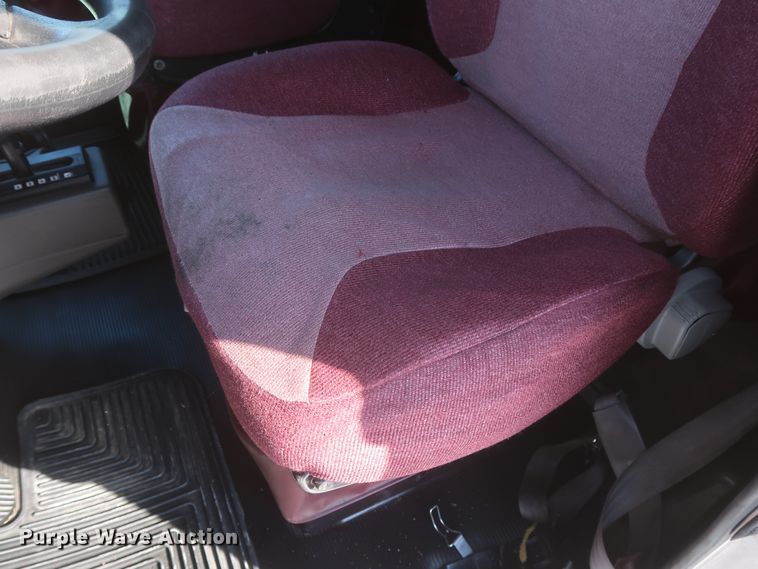 image for item HJ9472 2012 Kenworth T660  semi truck